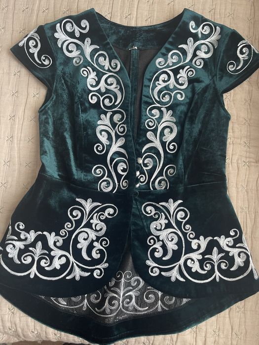 Жасыл түсті кәжекей