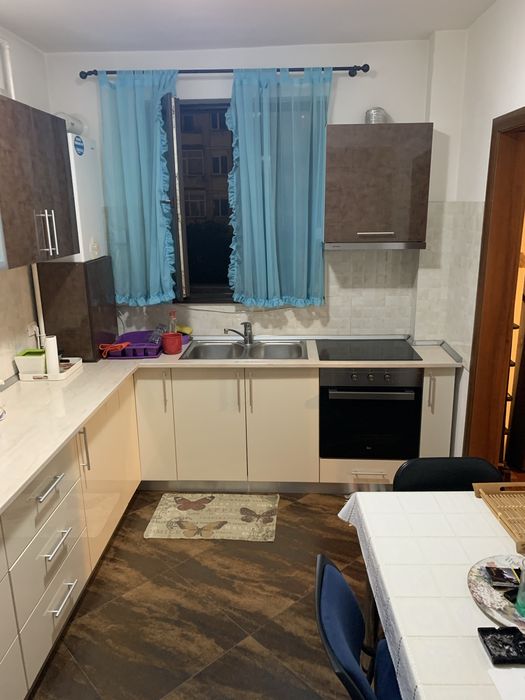 Inchiriez apartament 2 camere Nord Bloc nou