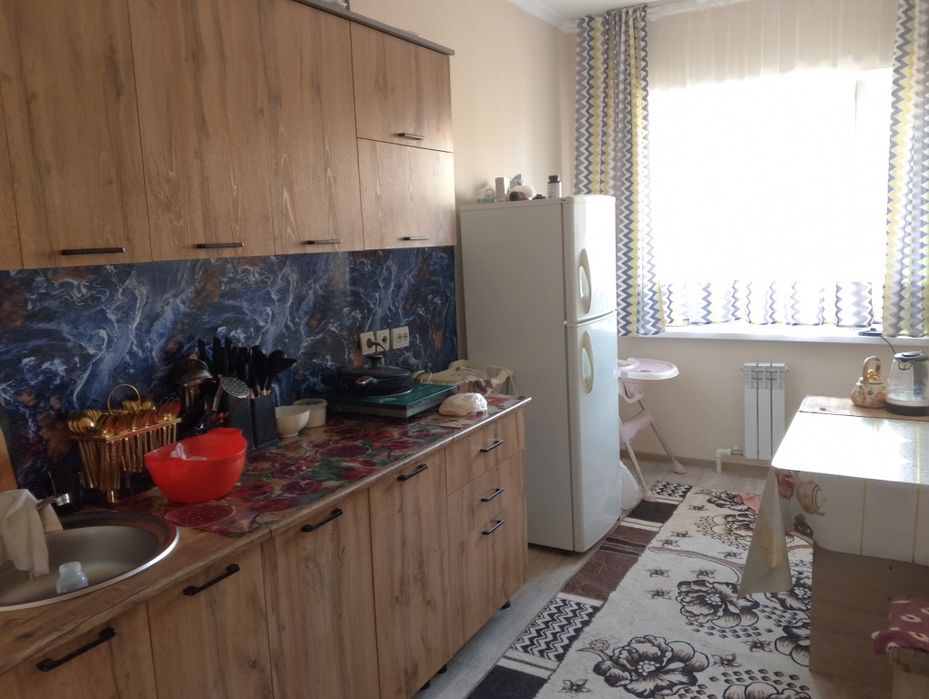 Срочно продам куханый гарнитур связи с переездом в отличном состоянии