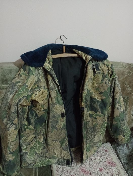 Камуфляж.Куртка и 2 штанов.