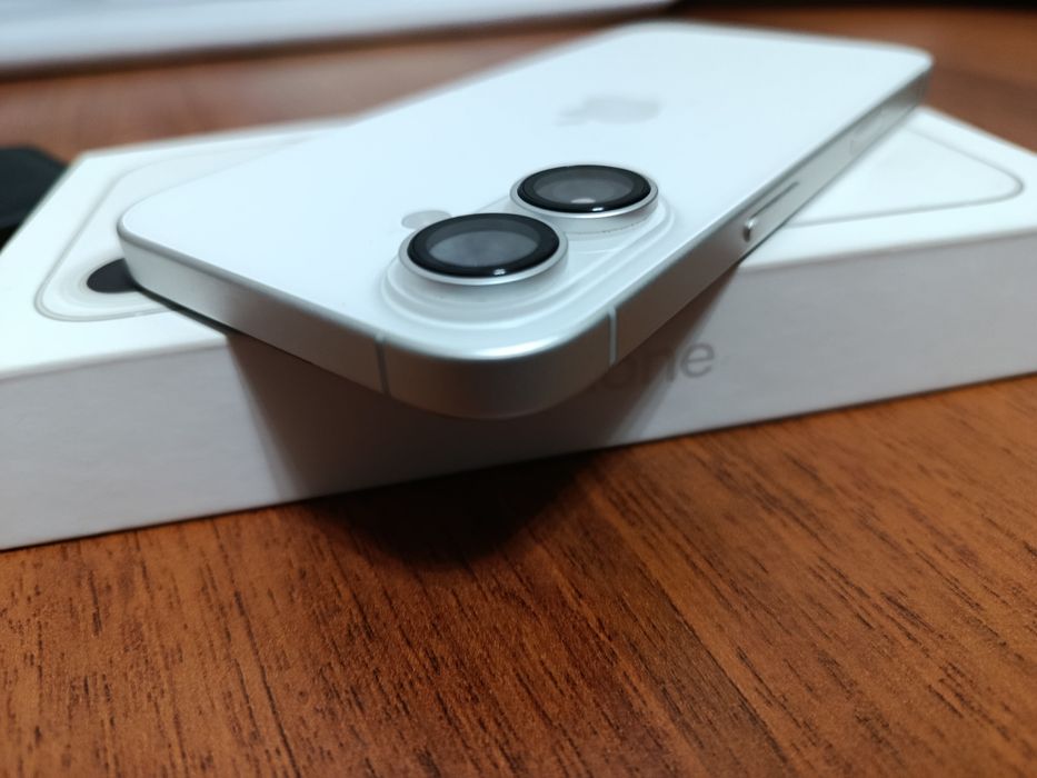 Айфон 16 . 128гб ёмкость 90 в идеале