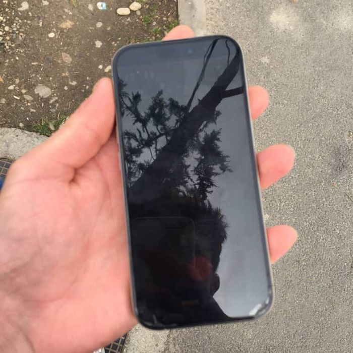 Vând telefon iPhone 16 pro