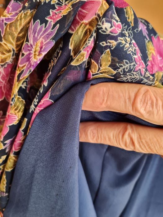 Продается крепдешиновое нежное платье