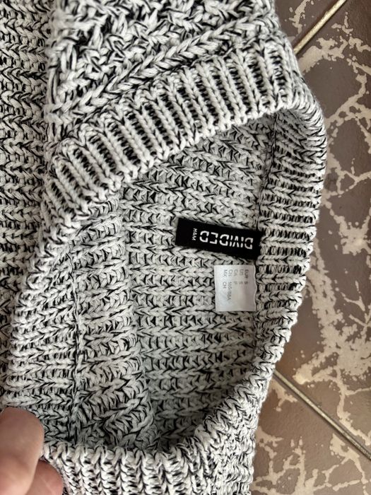 НОВ Пуловер H&M черно бял