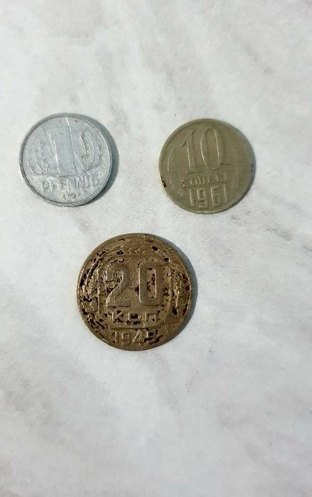 Tanga va medallar tuplami