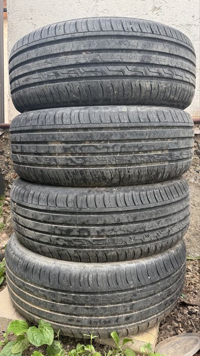 продам комплект летних шин