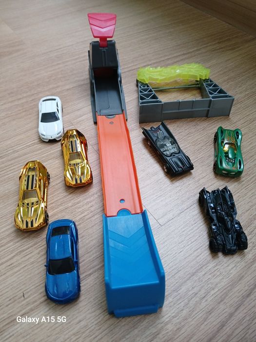 Hotwheels колички