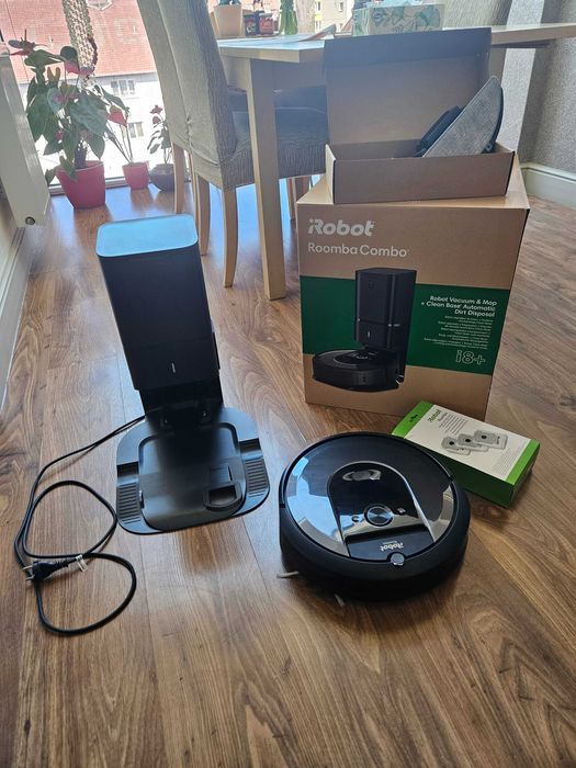 Robot aspirator + mop iRobot Roomba Combo i8+ cu stație auto-golire