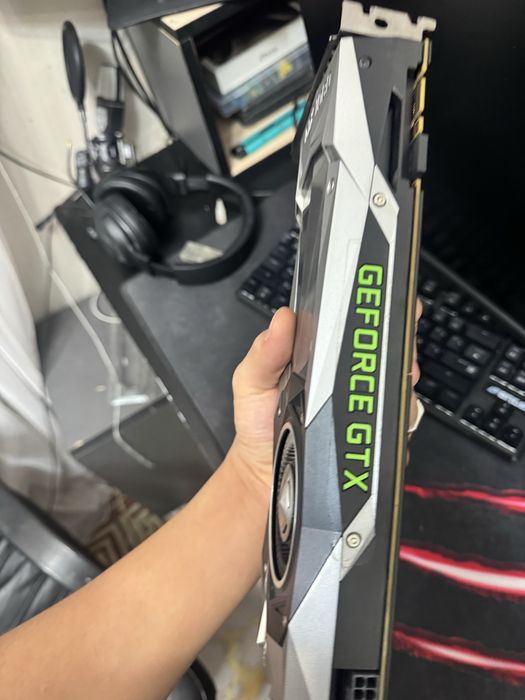 Обменяю gtx 1080 на видеокарту моделью выше