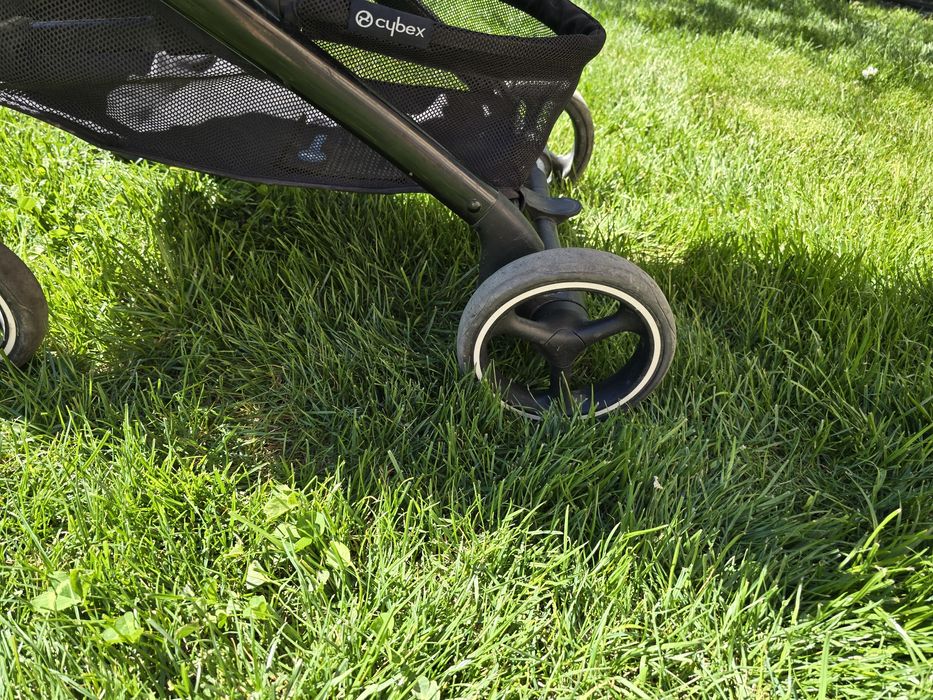 Vând Cybex Beezy Black