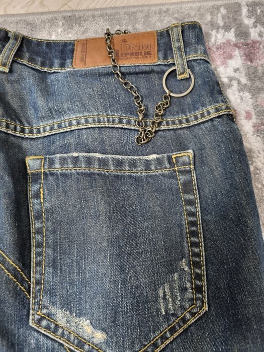 Blugi de vânzare 100 lei,de firma Karls ,Guess