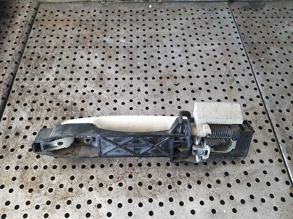 Maner usa dreapta fata nissan qashqai j10 80610eb30b