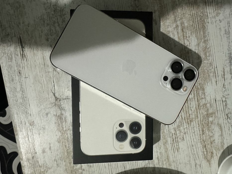 Продам Айфон 13 про мах
