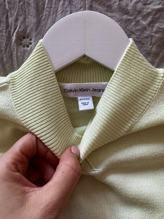 Пуловери Calvin Klein