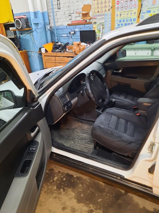 Продам приору универсал