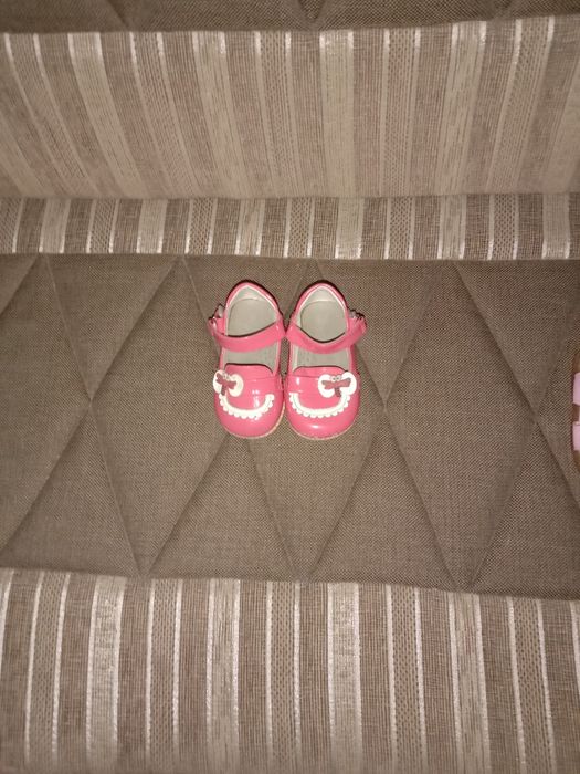 Ботиночки, Туфельки на девочку на 1,5 годика, 30 и 32  размера и ботин