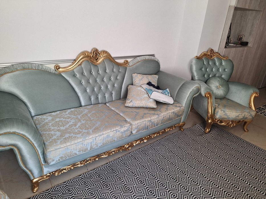 Mobilier living lemn masiv 10.000 lei