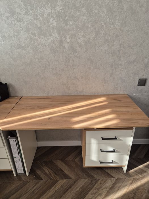 Продаются диван кровать столы