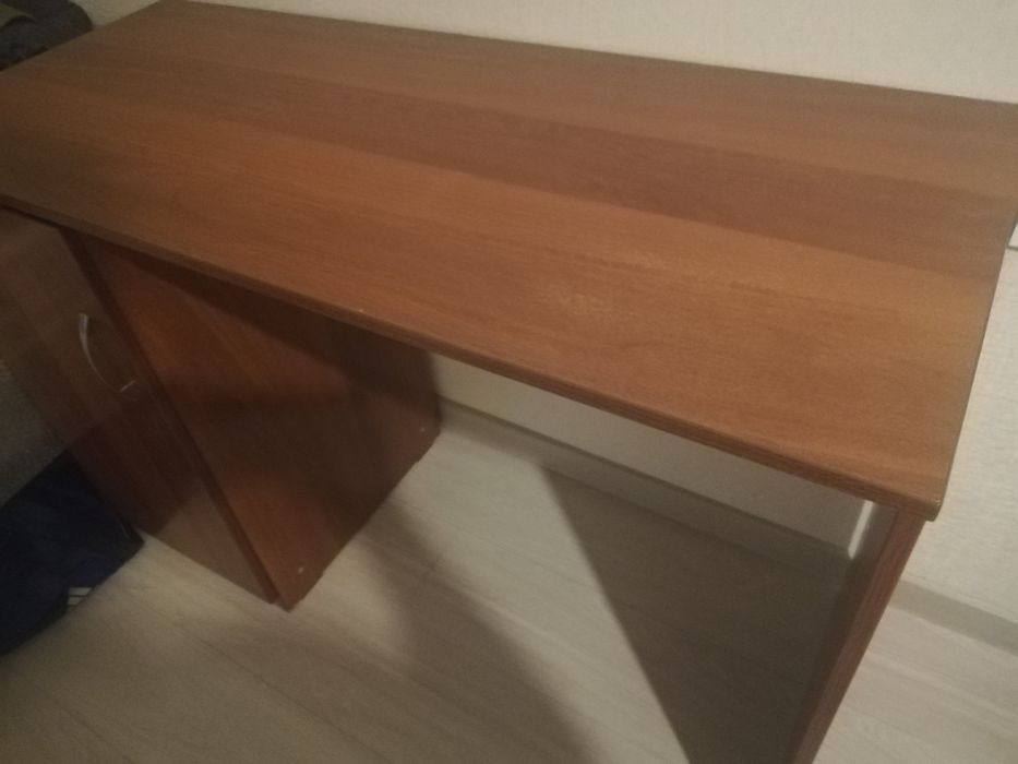 Продам письменный стол