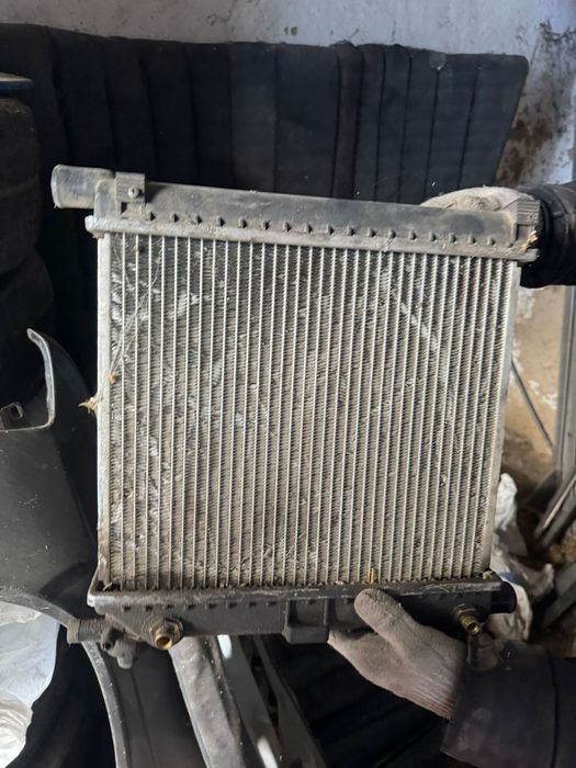 Запчасти на Мерседес 190