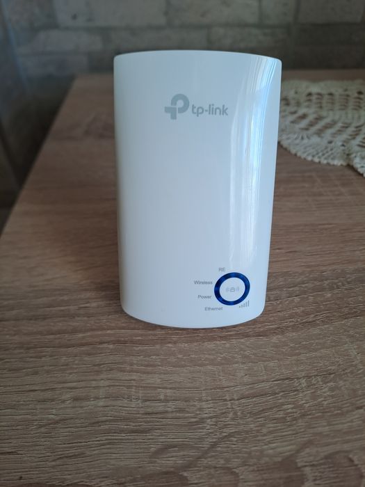 Усилвател,Повторител на Wi Fi мрежи TR-LINK