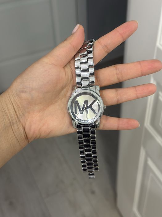 Новые часы Майкл Корс