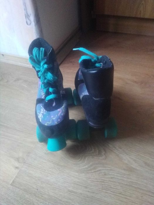 Patine cu rotile mărimea 34