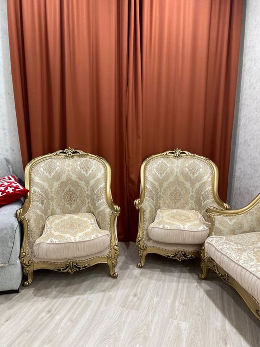 Продам диван с креслами комплект