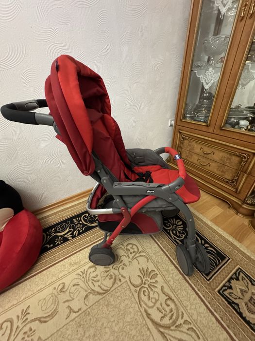 Коляска для детей фирма Чико