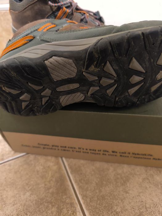 Детски зимни обувки Keen 37 размер