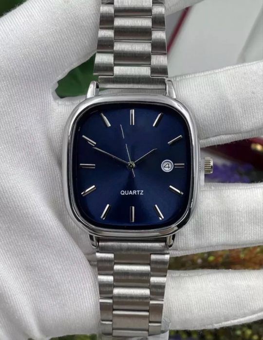 Часы Наручные QUARTZ