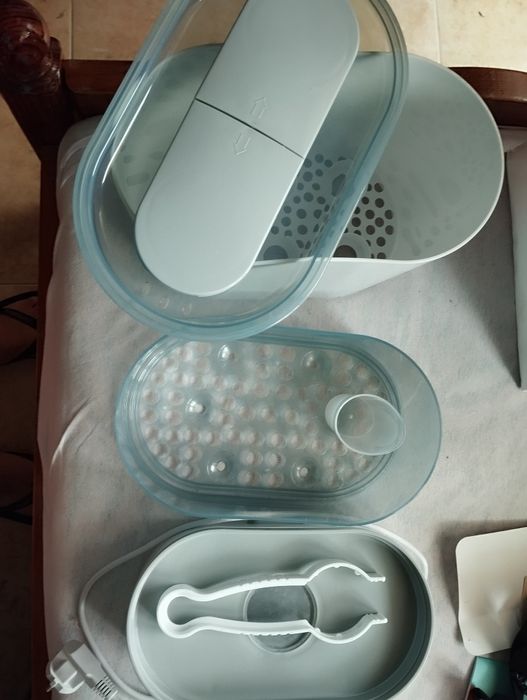 Продавам стерилизатор за шишета и биберони 3 в 1