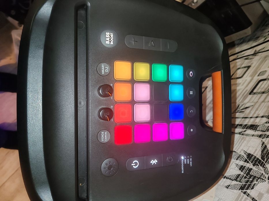 Продам акустическую систему jbl 1000