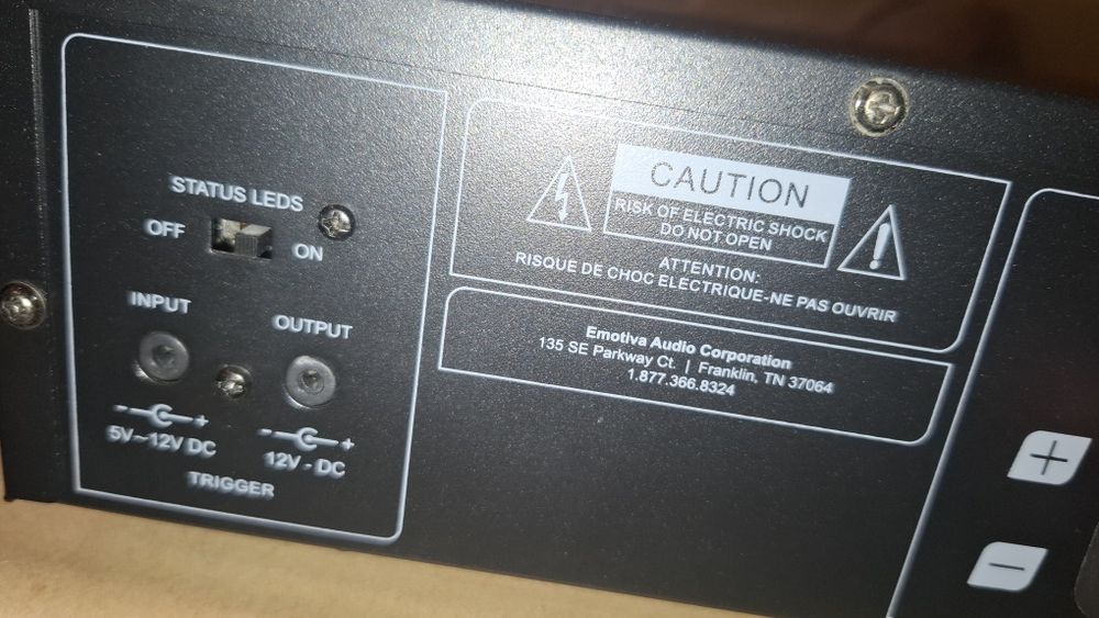 Amplificator de putere 2x300w  Emotiva BasX A-300