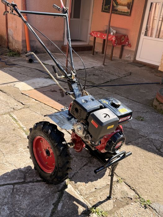 Vand motocultor  TILLER 16 cai putere ca NOU