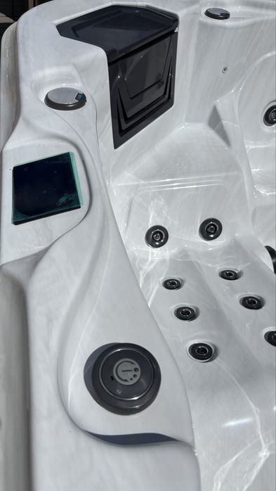 Jacuzzi artesian CRISTEC spas jacuzzi