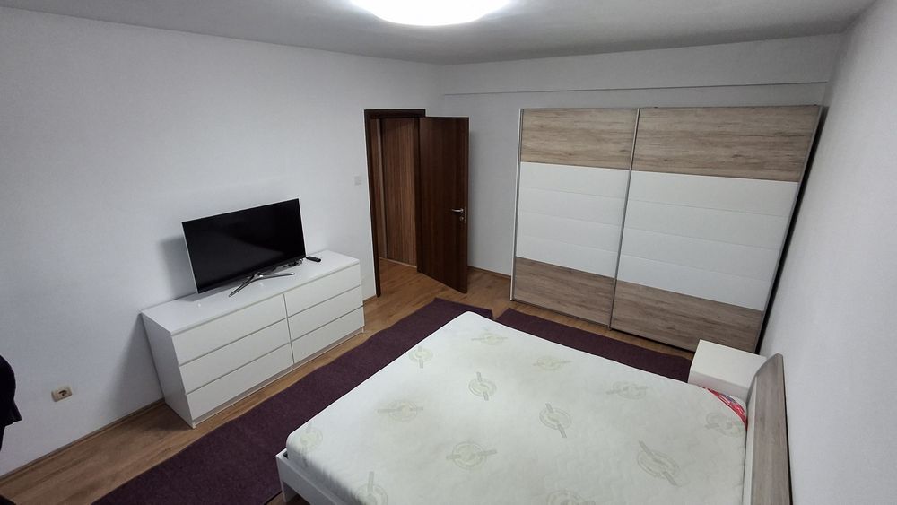 Apartament 2 camere de închiriat.