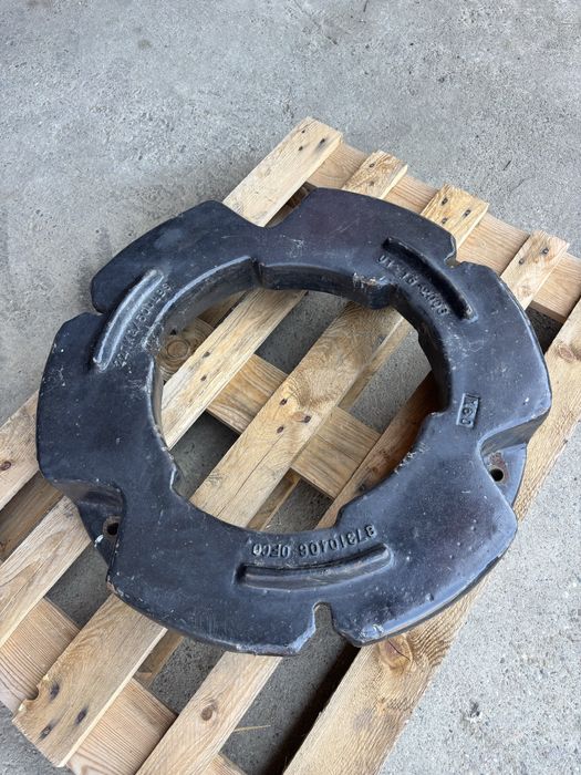 Vand Greutati punte spate pentru tractor Case/New Holland