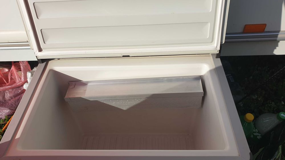 Elektrolux хладилник 33L за  на газ ,12v и 220v