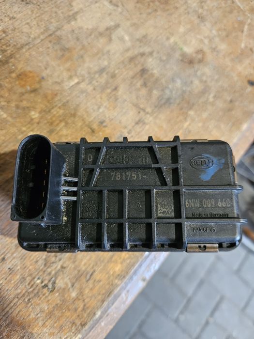Actuator turbo Mercedes Hella Original pt. R, ML, C, E class, Sprinter