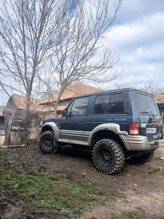Vând schimb hyundai galloper