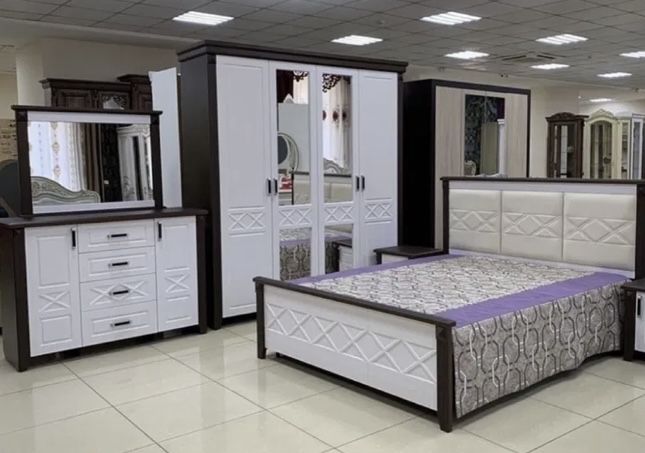 Продам спальный гарнитур