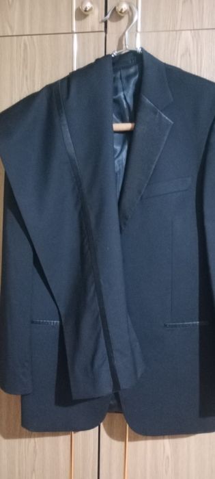 Vind costum bărbătesc