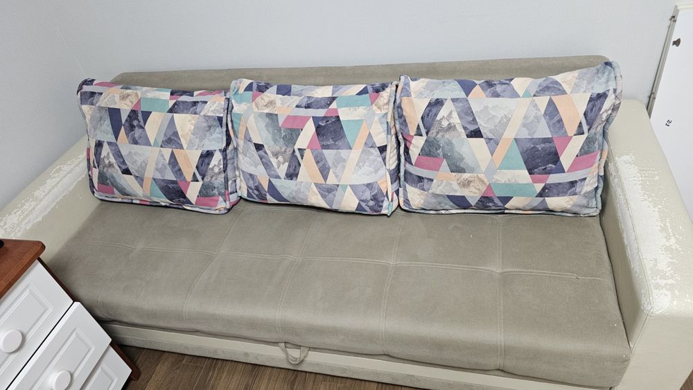 ПРОДАМ ДИВАН -10 000тг