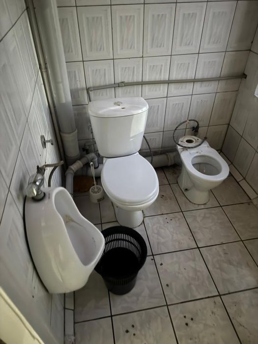 Продам срочно унитаз раковина