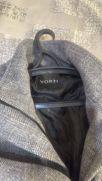 Worh новая пальто