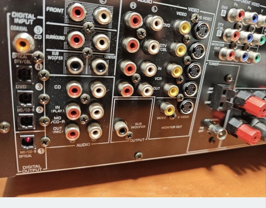Amplificator Yamaha RX V550