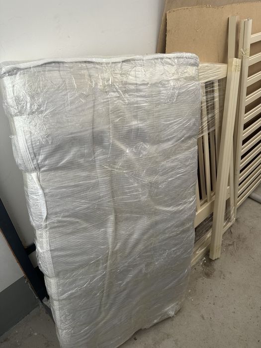 Продам детскую кроватку