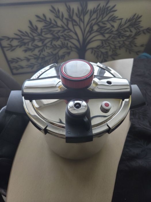 Тенджера под налягане Zephyr