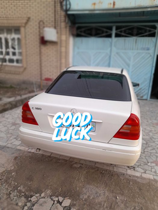 Продаётся Мерседес с 180 в хорохем состоянии.